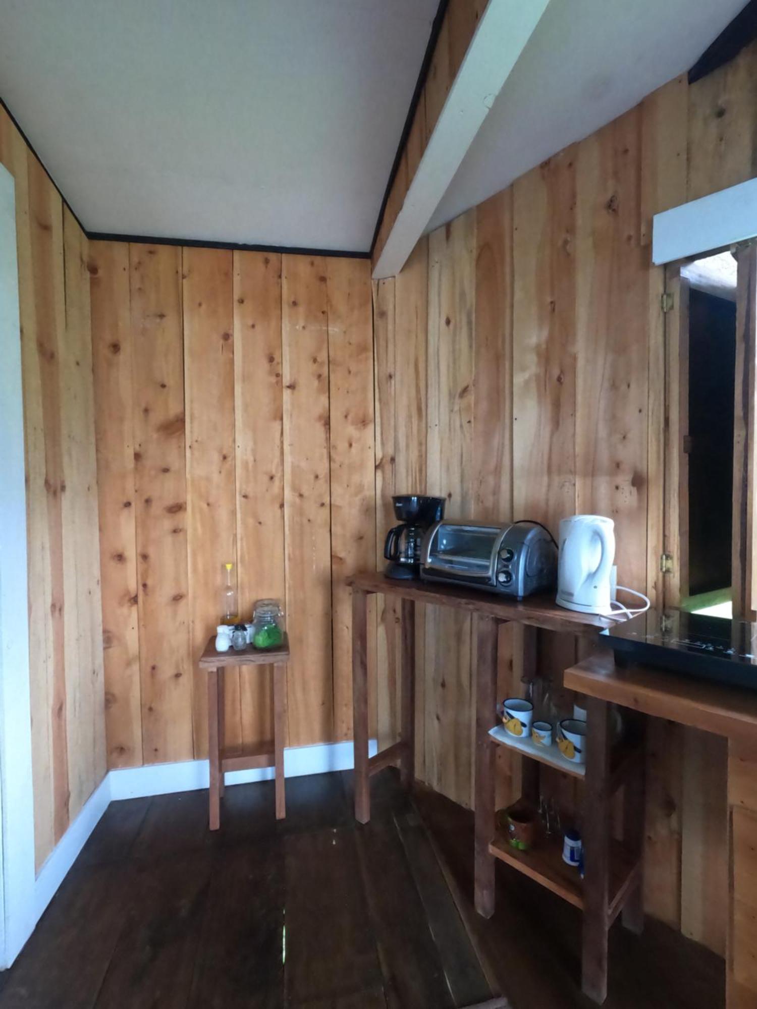 The At Reventazon River Mountain Ranch Bed & Breakfast