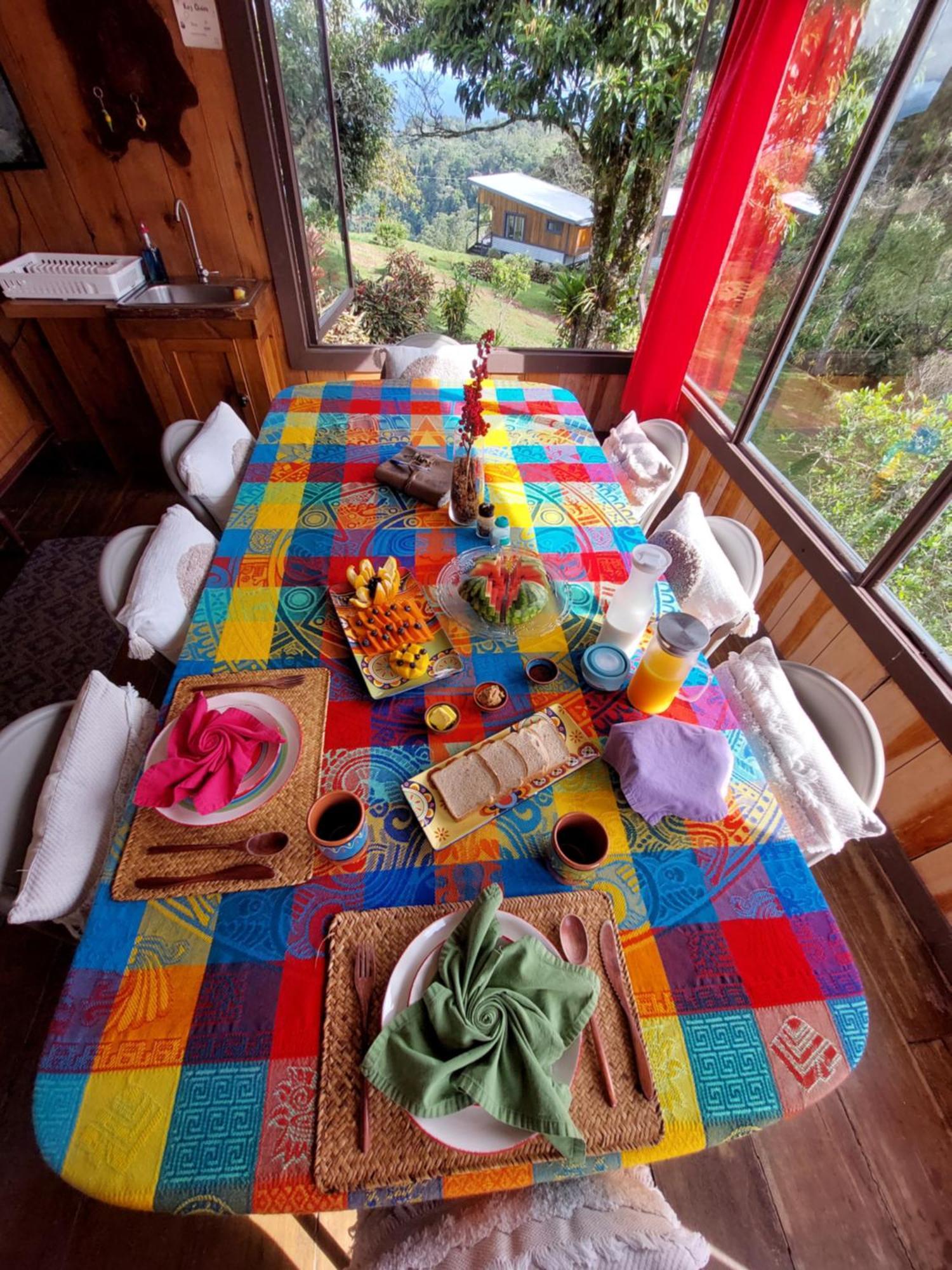 The At Reventazon River Mountain Ranch Bed & Breakfast